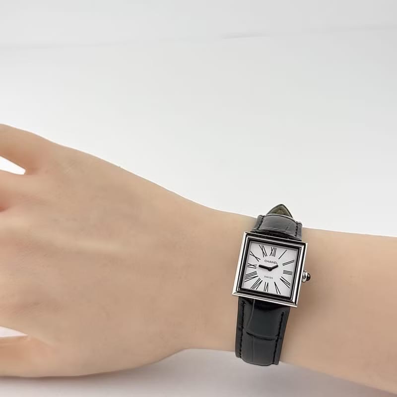 Chanel Mademoiselle黑色石英古董錶 皮革帶