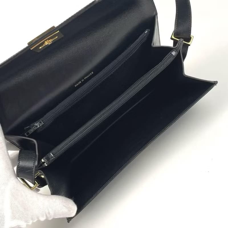 中古Celine黑色金扣翻蓋盒子皮革包 / 側背包