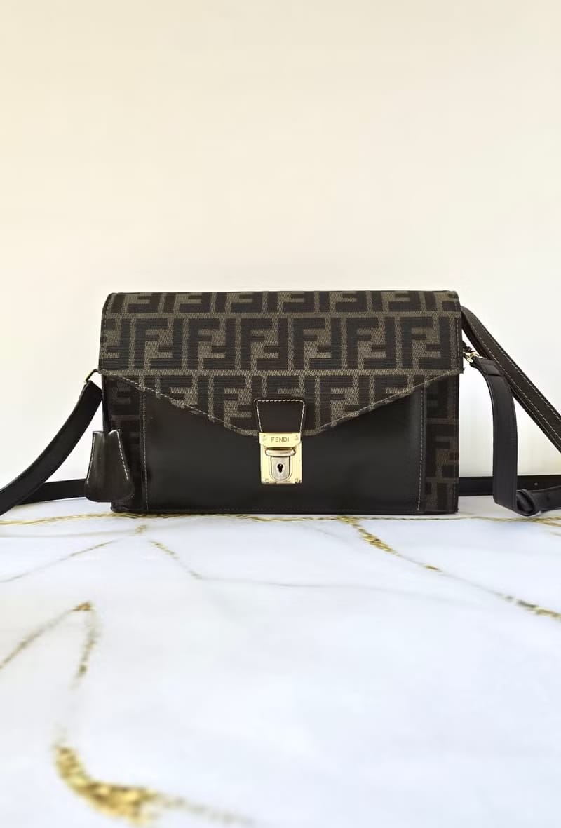 Fendi 黑咖啡色Zucca老花信封風琴包/斜背包/側背包/單肩包