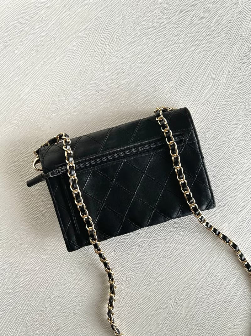 Chanel黑色信封翻蓋斜背包/單肩包/側背包