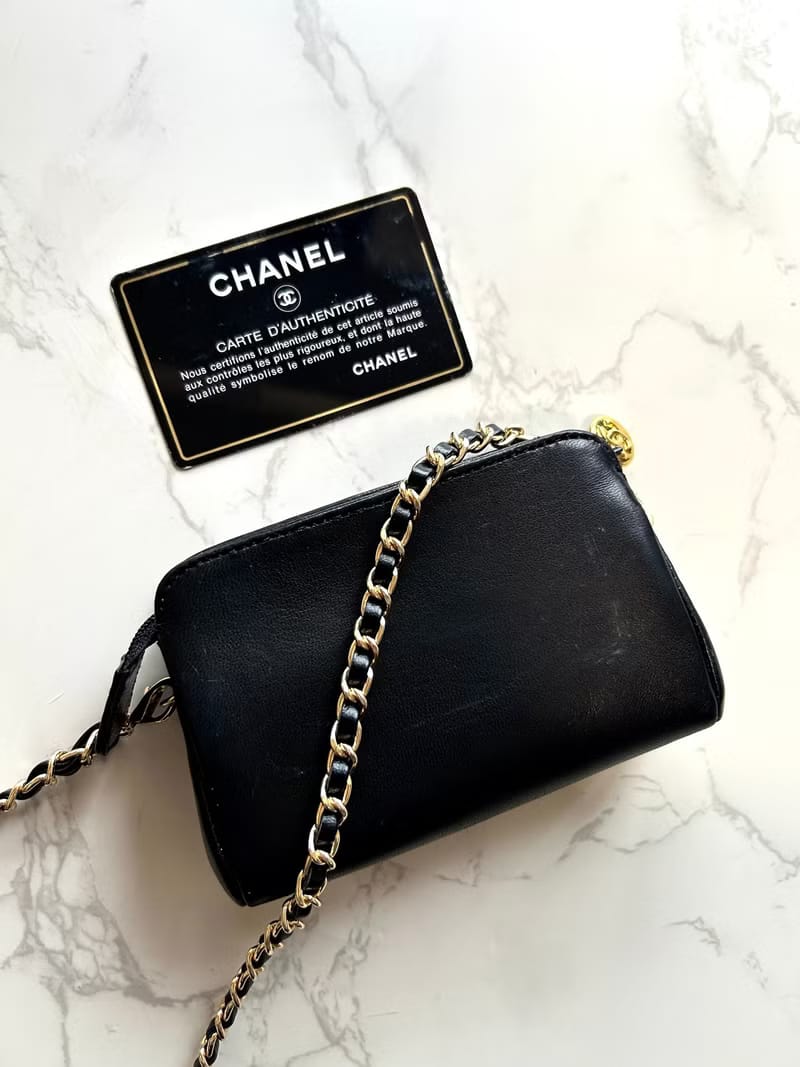 Chanel黑金色小羊皮革斜背包/單肩包/側背包