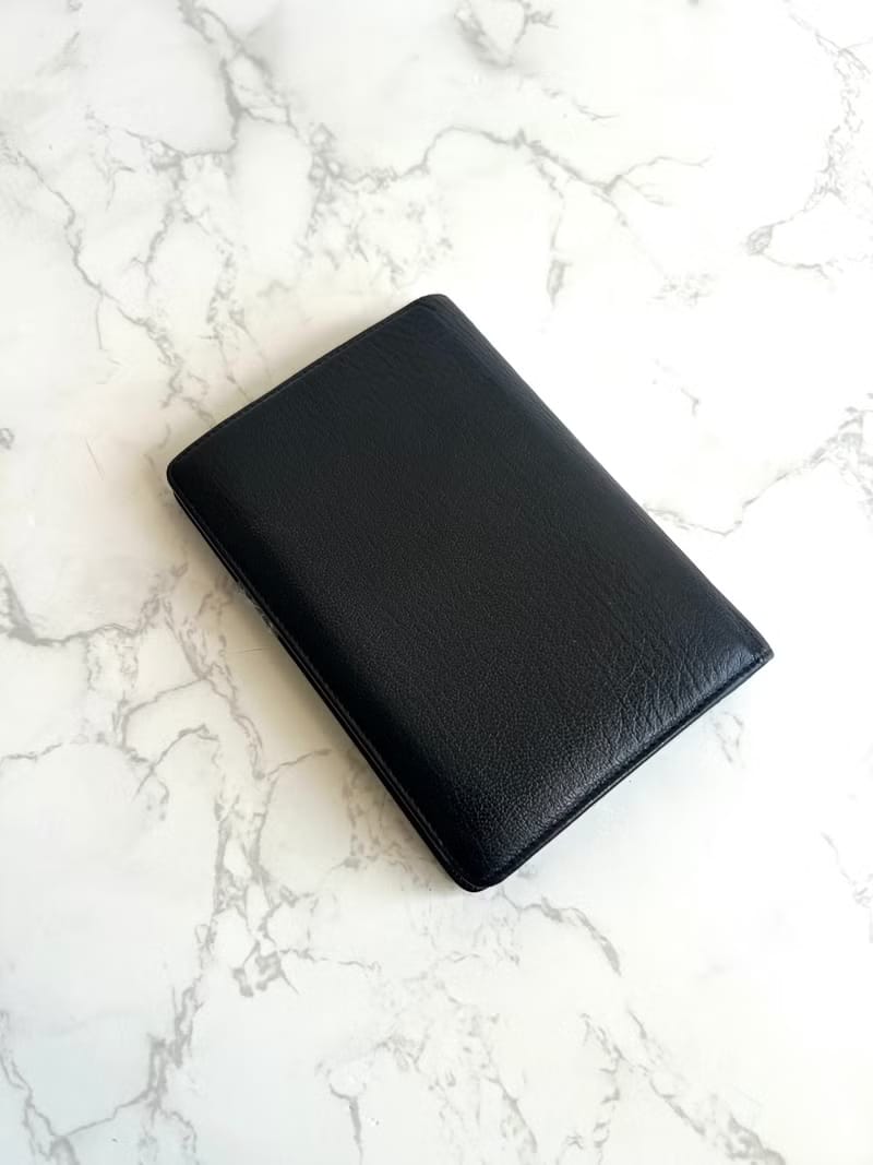 Chanel黑色皮革中短夾/旅行護照套/錢包