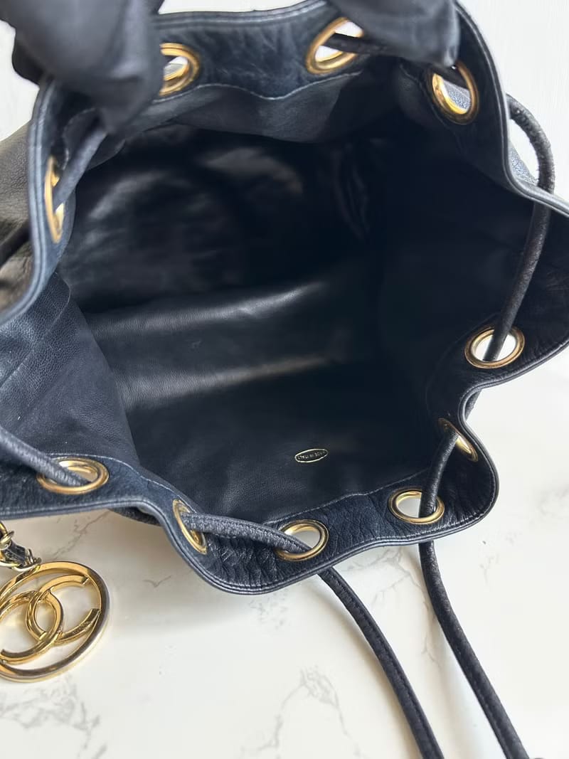 Chanel黑色金扣水桶包/側背包/單肩包/斜背包