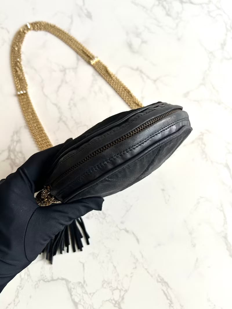 極稀有品 Chanel黑金絲絹圓餅包/側背包/單肩包 斜背包