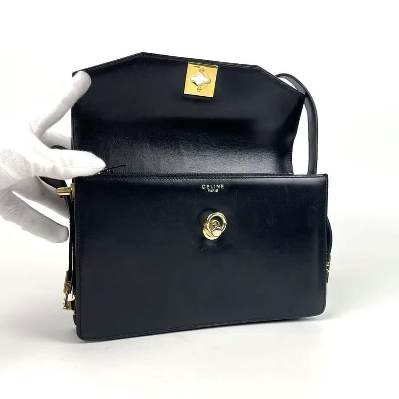 中古Celine黑色金扣翻蓋盒子皮革包 / 側背包