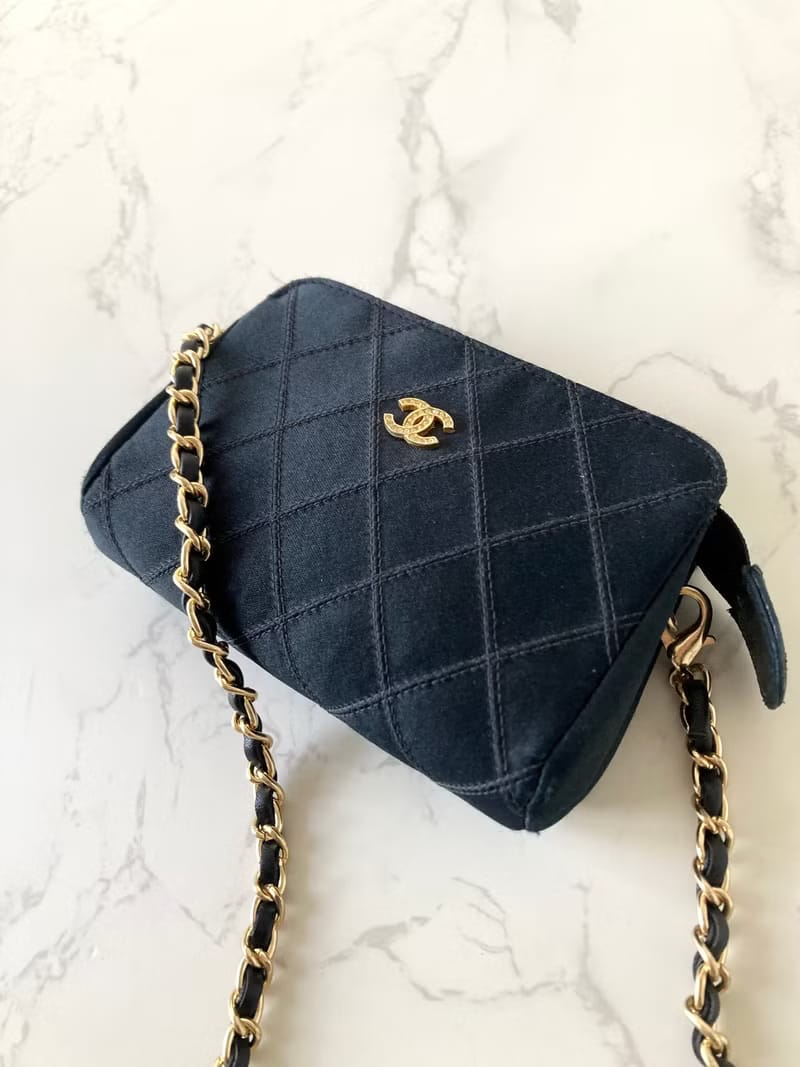 稀有品 Chanel 黑金色水鑽絲絹包/側背包/斜背包