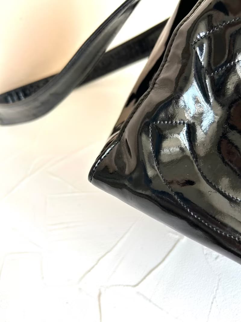Pre-owned Chanel Black and Gold Patent Leather Chain Bucket Bag/Shoulder Bag/Crossbody Bag
