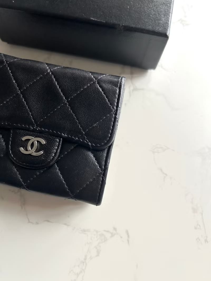 Chanel雙面黑銀色小羊皮革短夾/皮夾 錢包/中夾