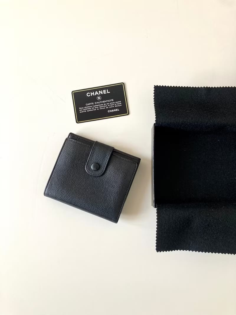 Chanel魚子醬荔枝皮革黑色短夾/皮夾 錢包