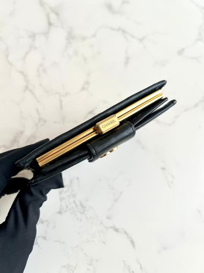 Chanel 黑色小羊皮革口金包/中夾/銀包/短夾