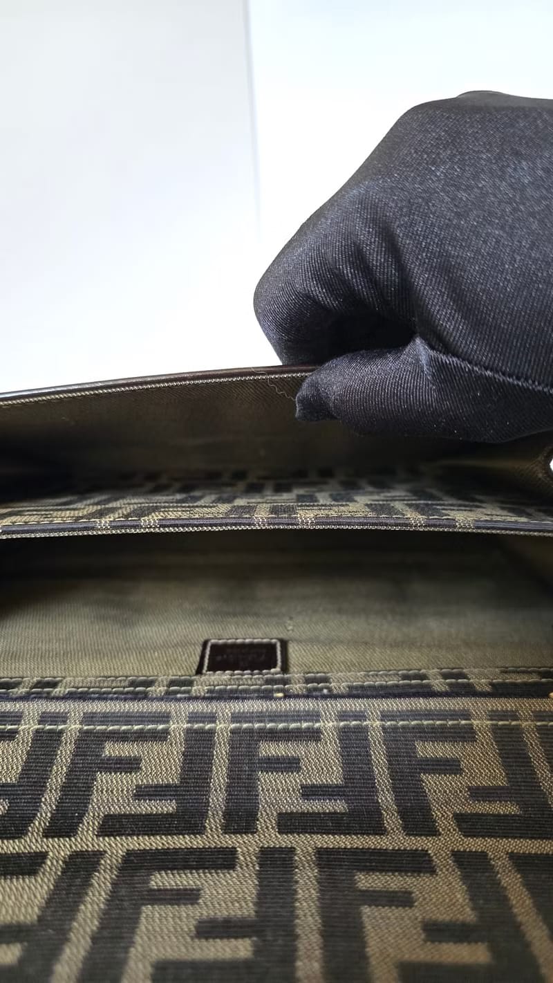 Fendi 黑咖啡色Zucca老花信封風琴包/斜背包/側背包/單肩包