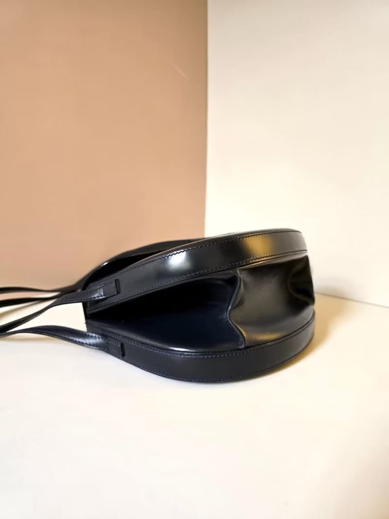 Loewe博物館半月包/側背包/斜背包 /單肩包