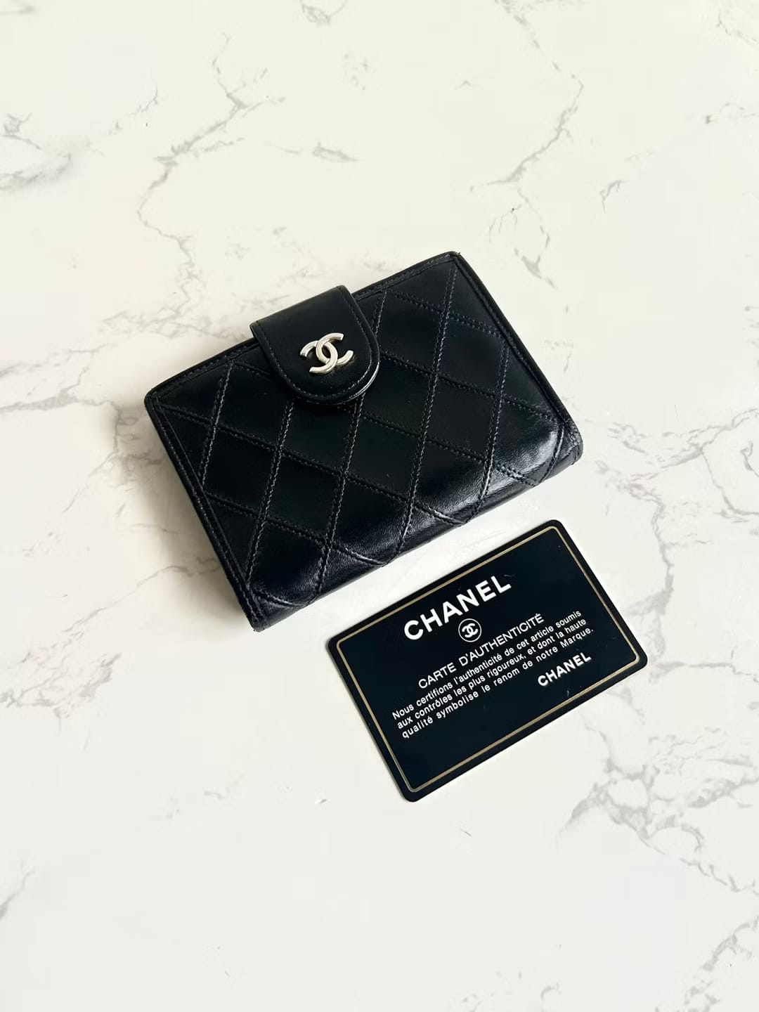 Chanel Black Lambskin Kiss Lock Pouch/Medium Wallet/Wallet/Small Wallet