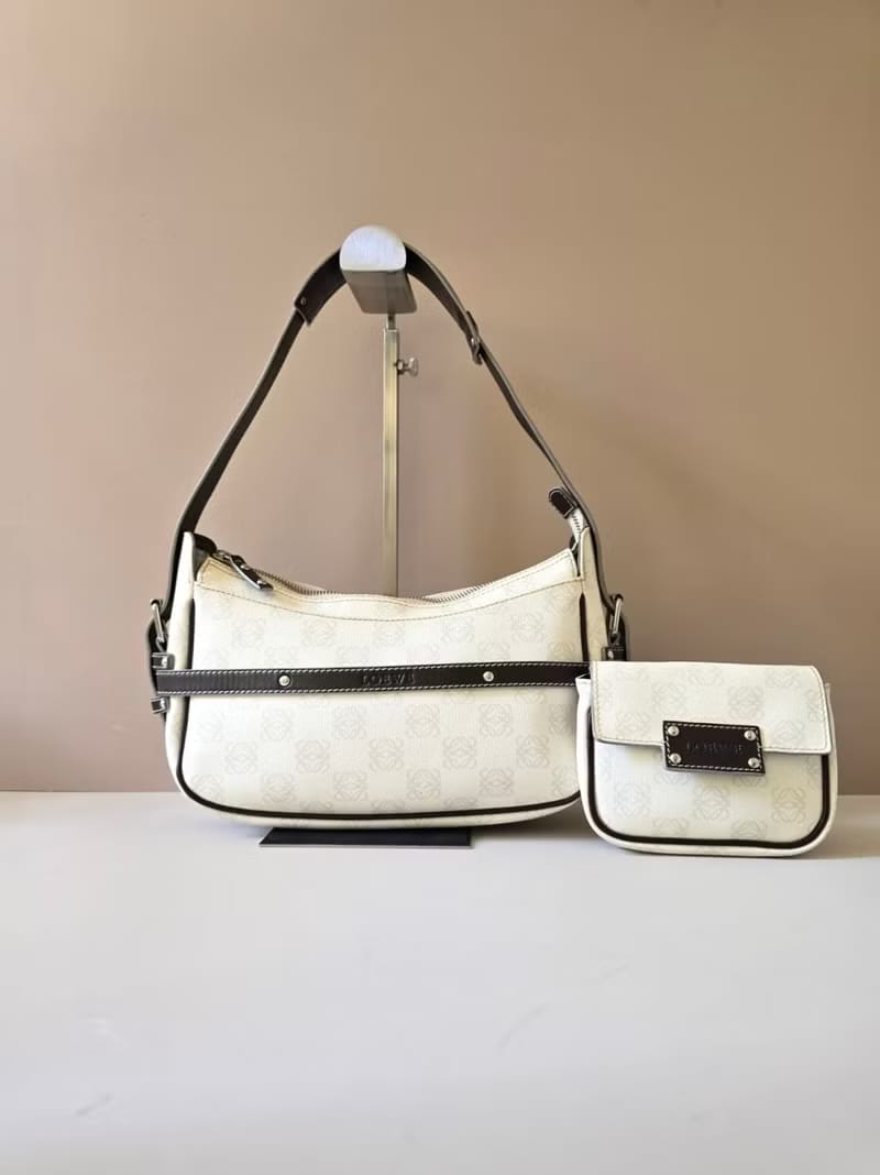 Loewe 白啡拼皮Anagram Hobo流浪包（一套2件）/腋下包/側背包
