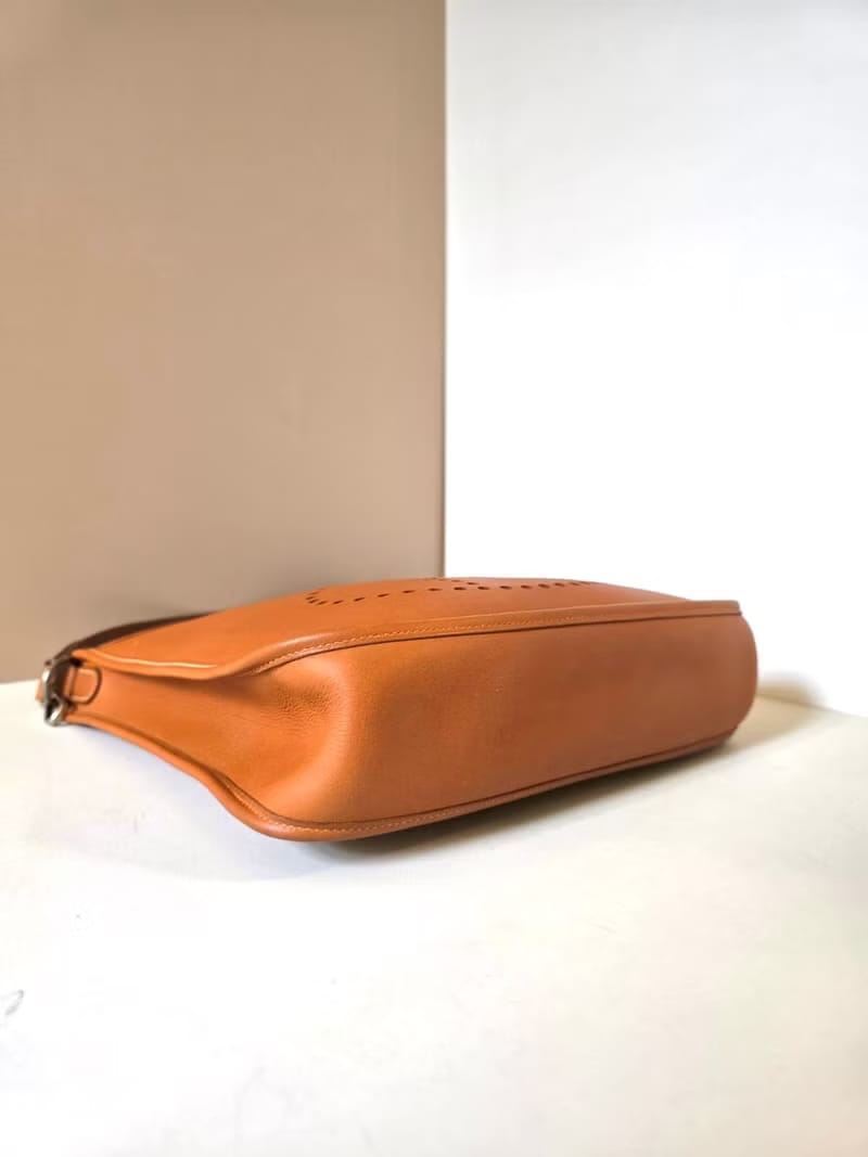 LA LUNE: Pre-owned Hermès Evelyne leather crossbody bag, shoulder bag
