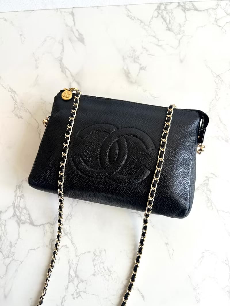 Chanel黑色魚子醬皮革斜背包/單肩包/側背包