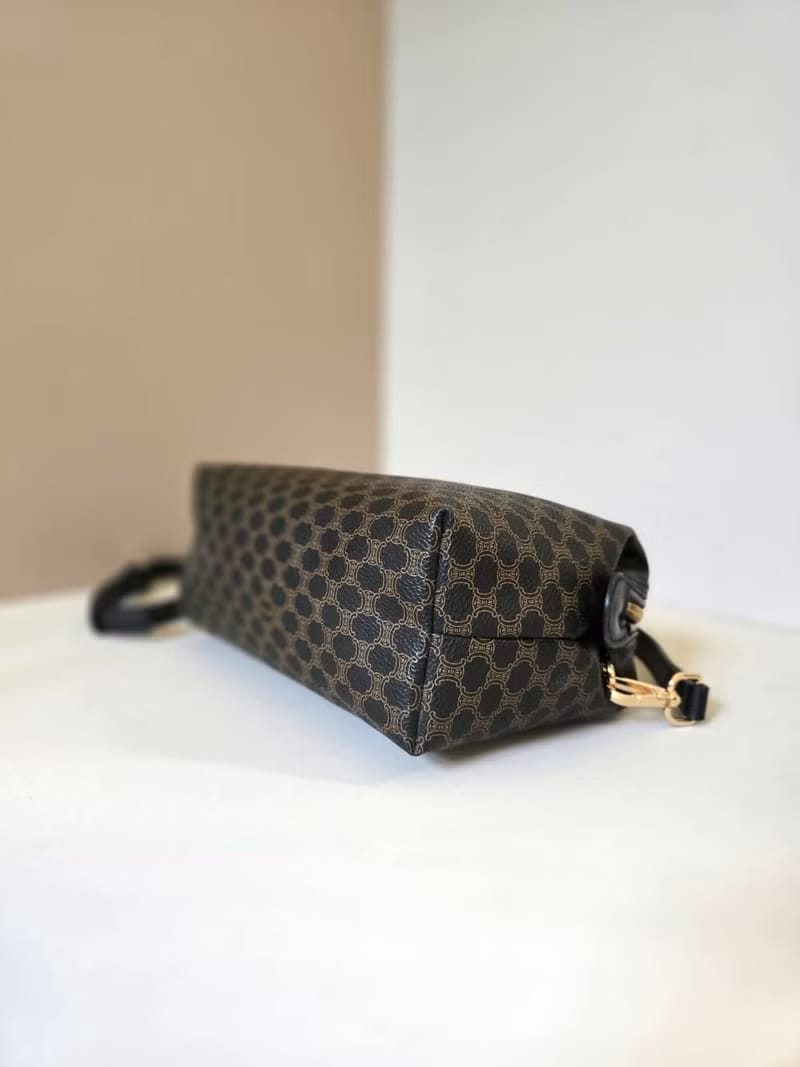 稀有中古二手Celine雲朵黑色金扣老花皮革側背包/斜背包/單肩包