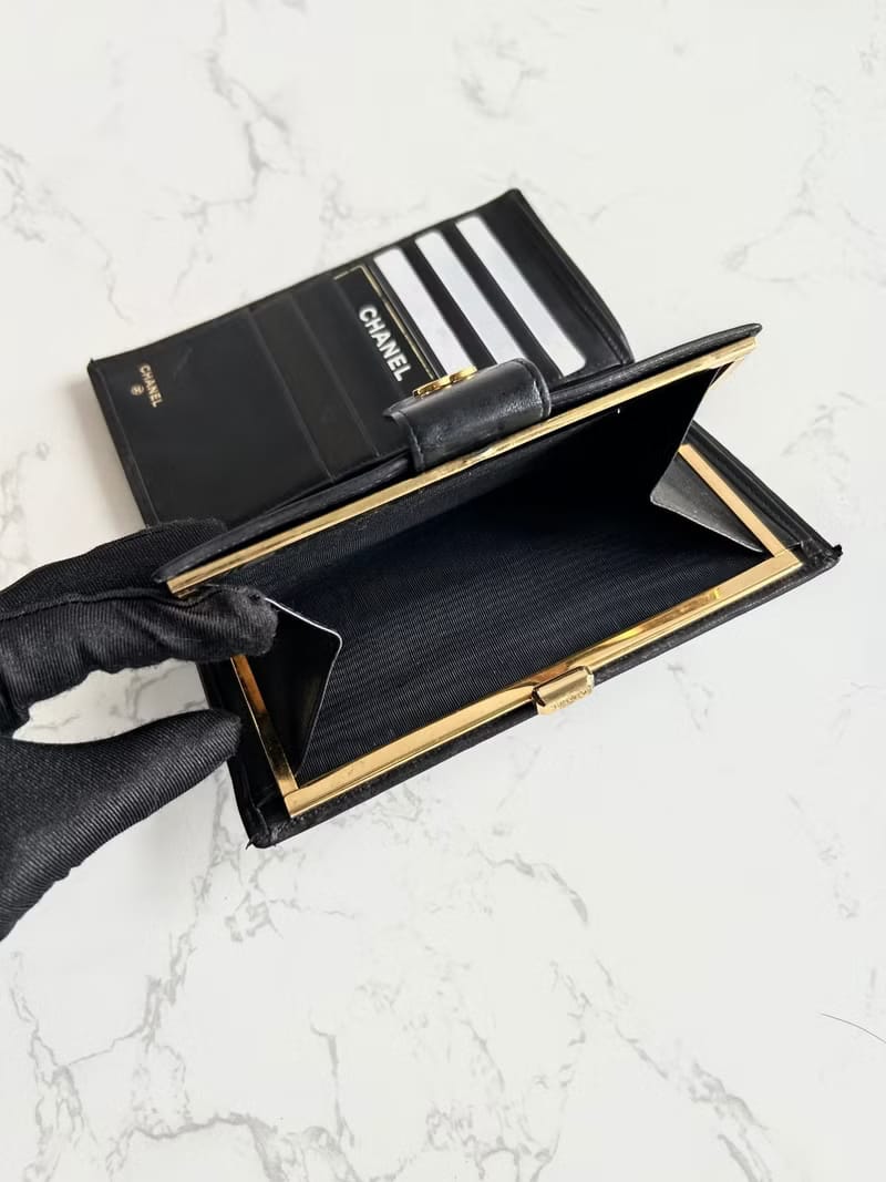 Chanel black lambskin long wallet/wallet/wallet