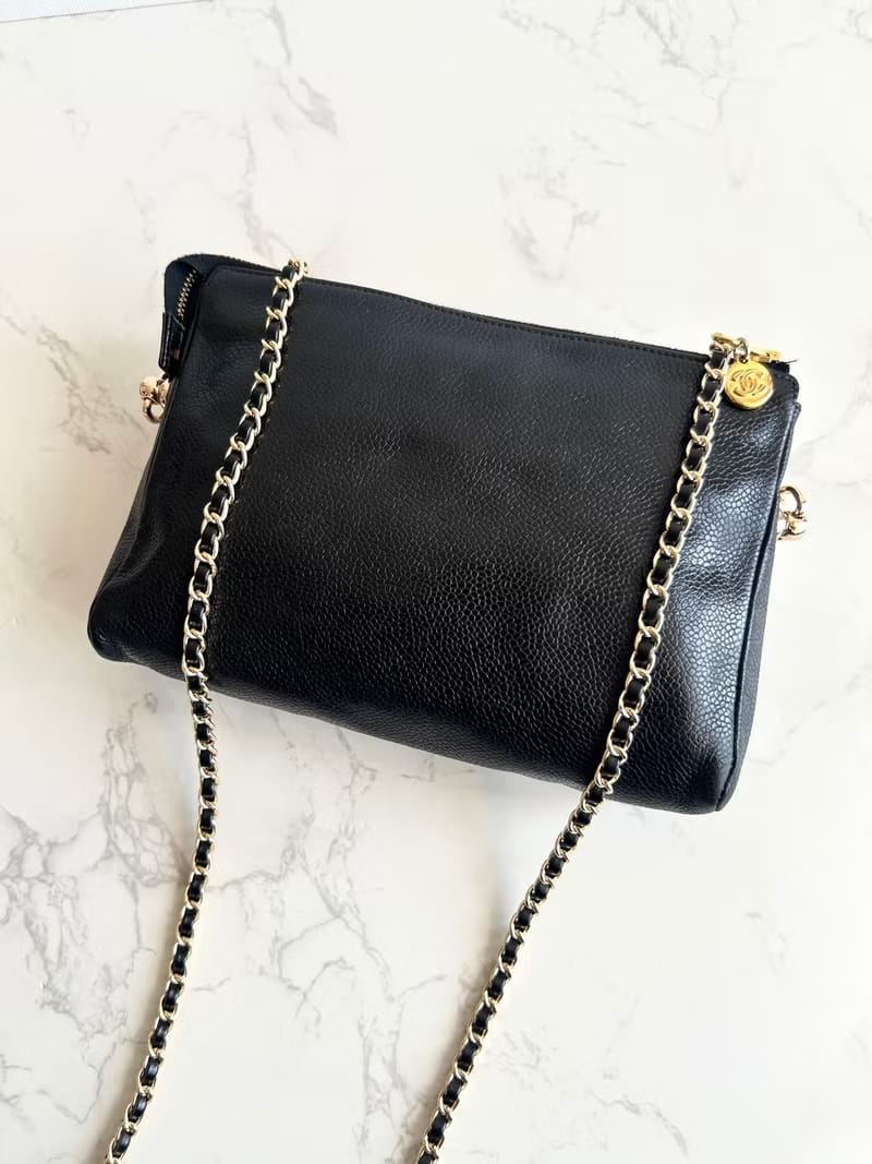 Chanel黑色魚子醬皮革斜背包/單肩包/側背包