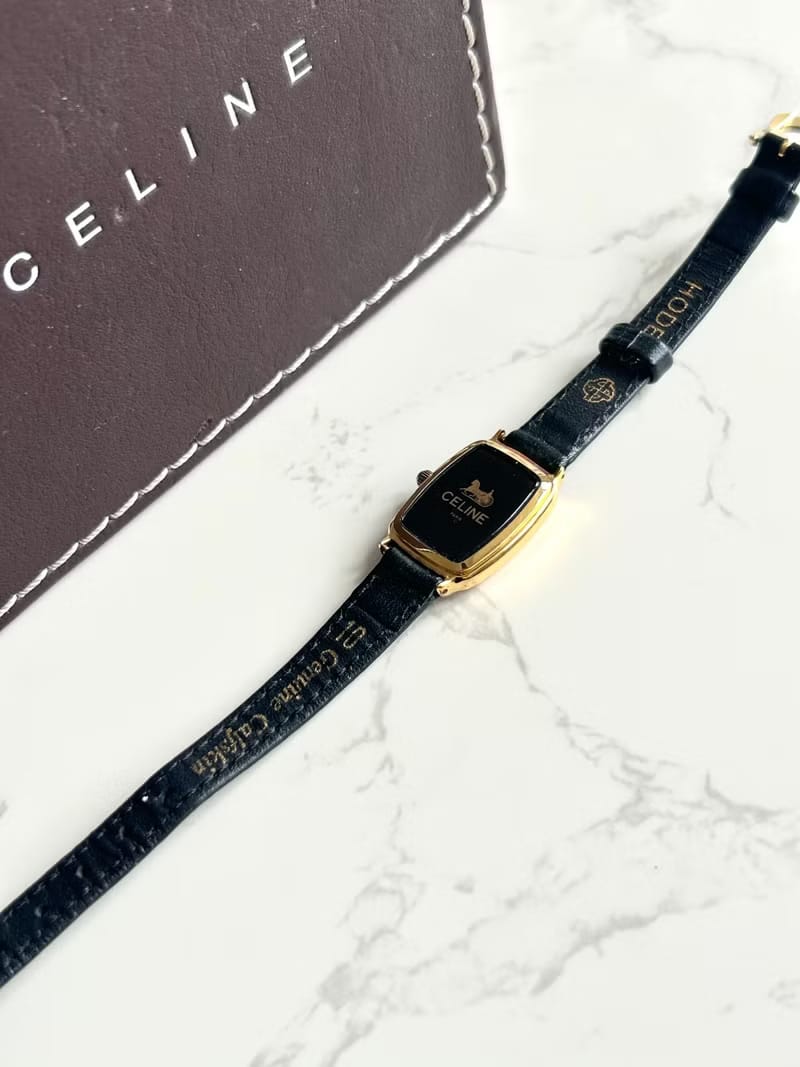 Celine黑金色皮革錶帶馬車手錶/石英腕錶