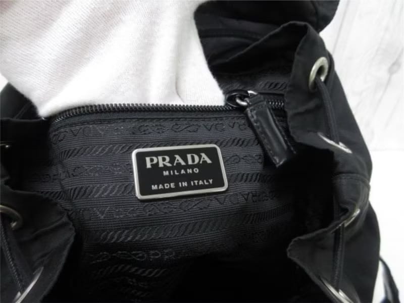 Prada黑色銀標尼龍雙肩包/後背包/背囊