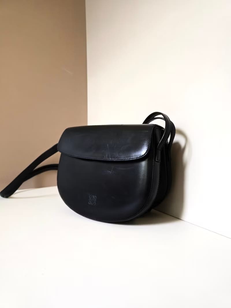 Loewe博物館半月包/側背包/斜背包 /單肩包