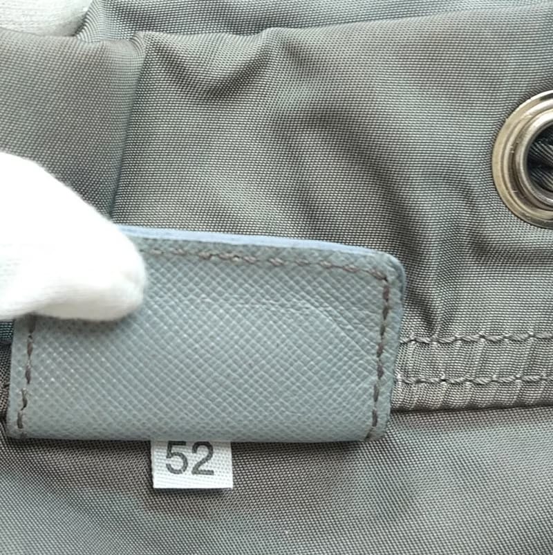 Prada 銀灰色銀標雙肩包/後背包/背囊