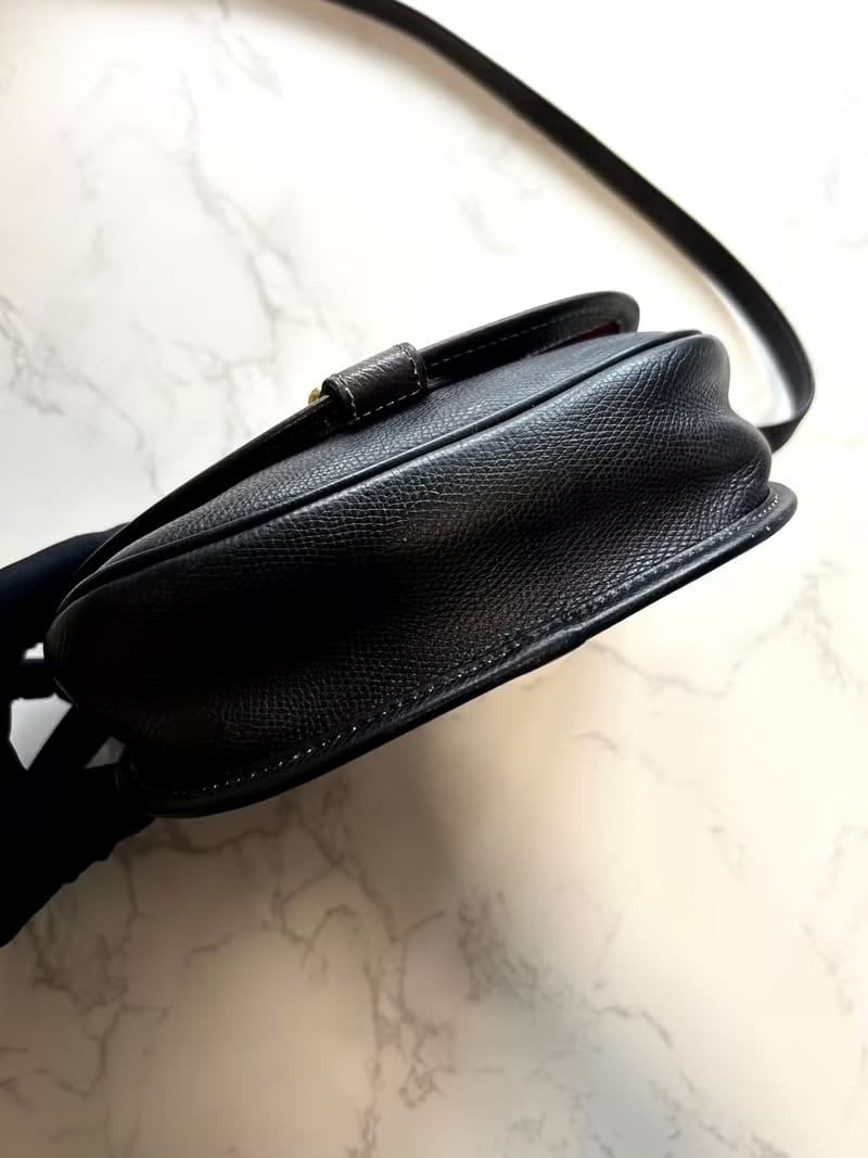 Loewe黑金色Anagram馬鞍側背包 斜背包