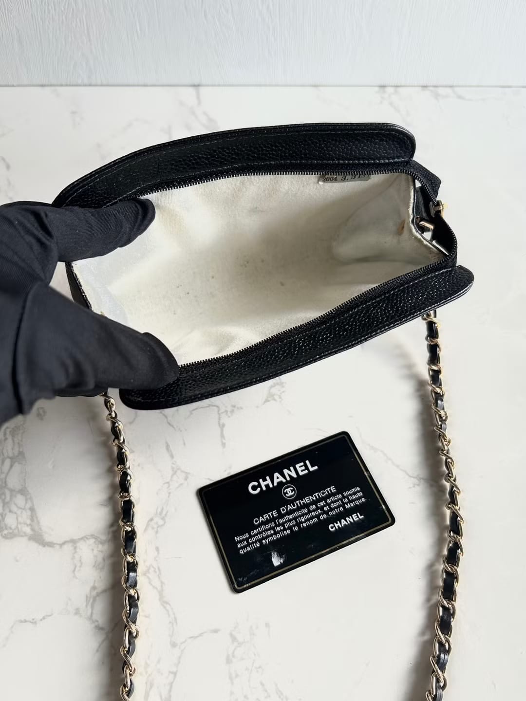 Chanel黑色魚子醬皮革側背包/斜背包/單肩包