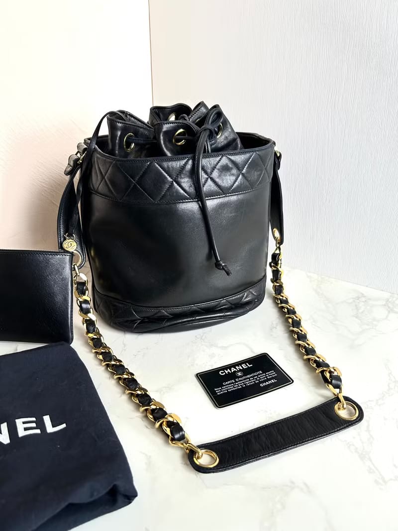 Chanel antique black bucket bag/side bag/oblique bag/shoulder bag