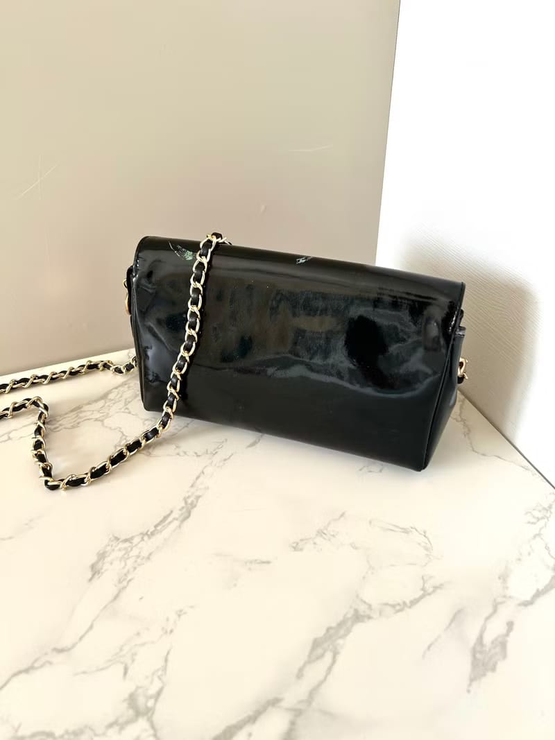 Chanel黑色漆皮皮革連鏡子斜背包/單肩包/側背包