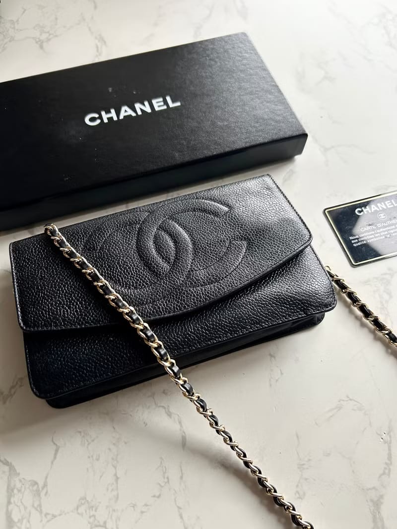 全套配件✨稀有Chanel黑色金扣魚子醬皮革WOC/側背包/斜背包/錢包