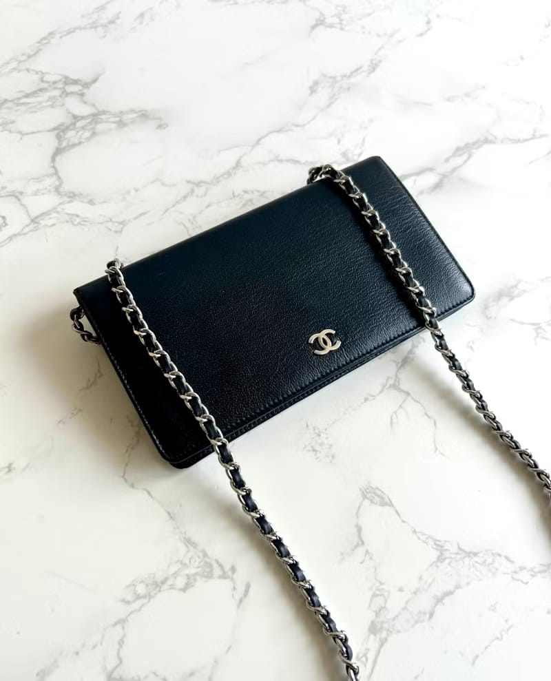 Chanel黑銀色WOC側背包/斜背包