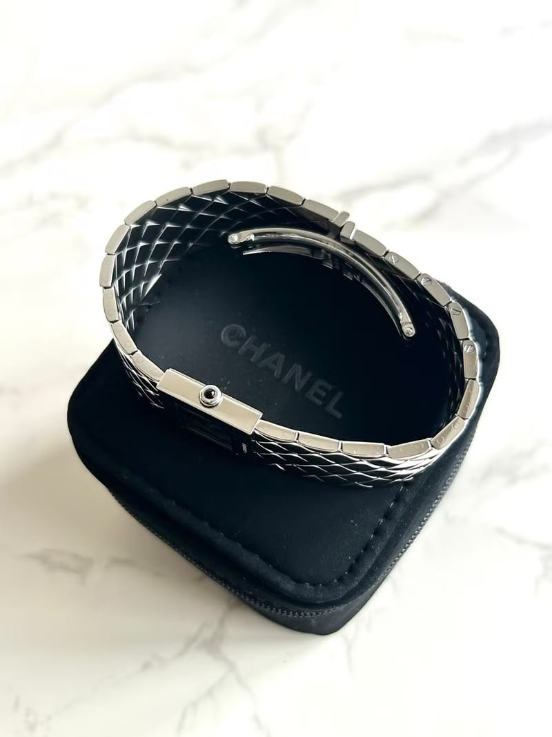 Chanel Metalaase 黑銀色中古石英錶/女裝腕錶