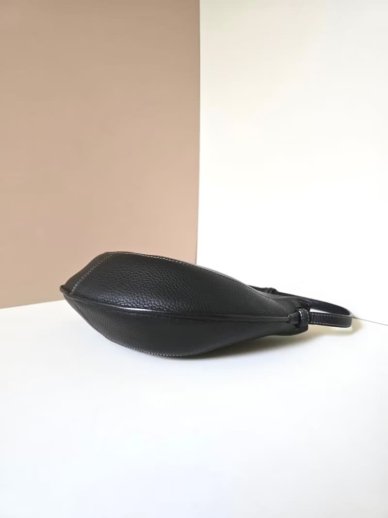 Loewe半月流浪包/側背包/腋下包/單肩包