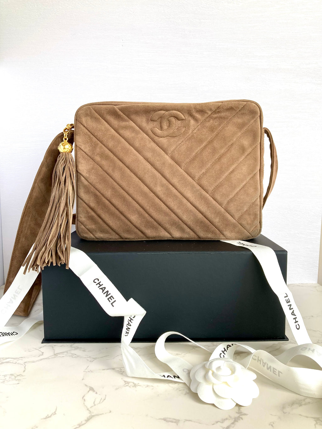 CHANEL Year 1991-1994 Golden Ball Suede Leather Camera Bag/Side Bag 