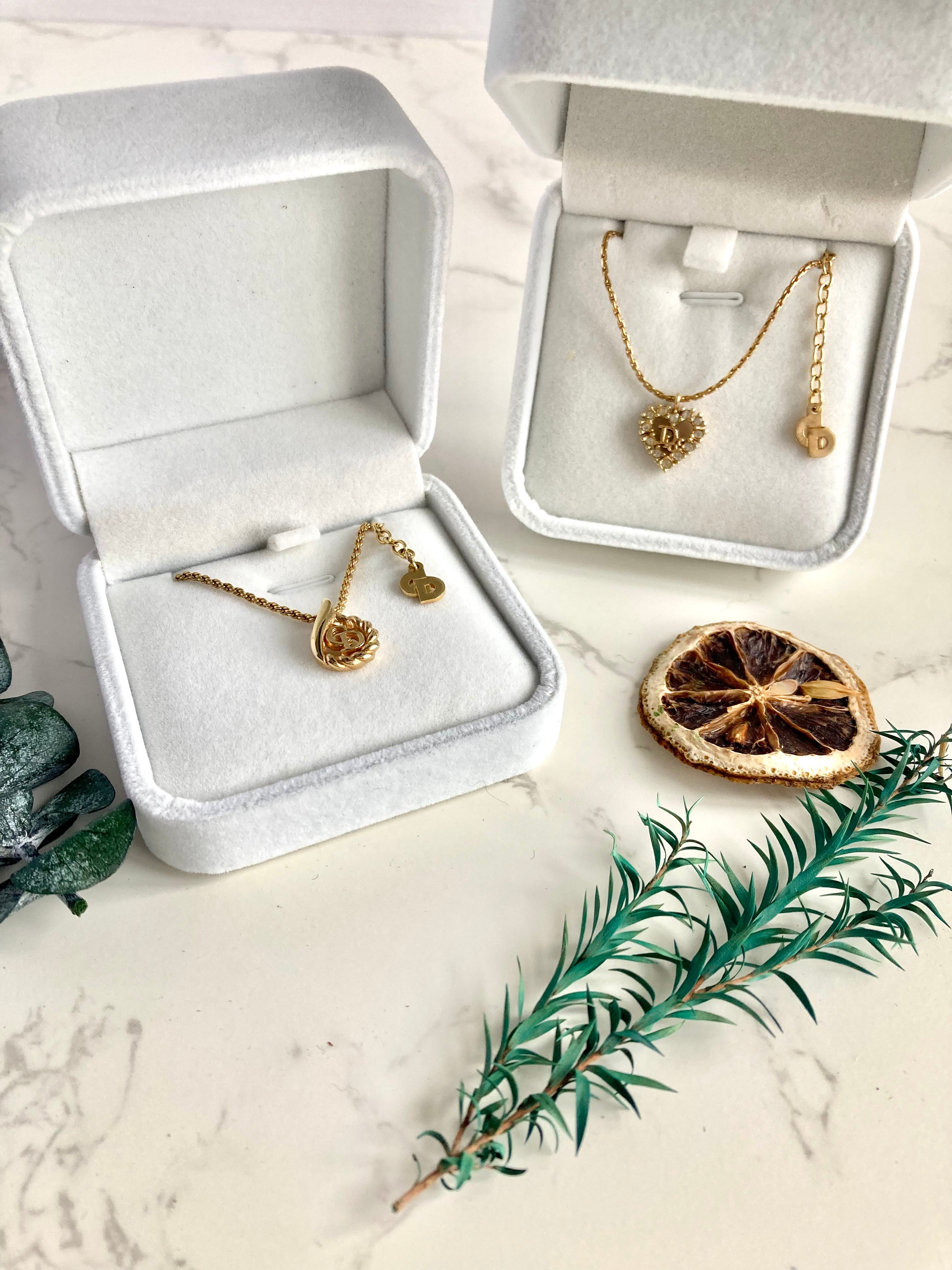 CHRISTIAN DIOR LOGO NECKLACE 