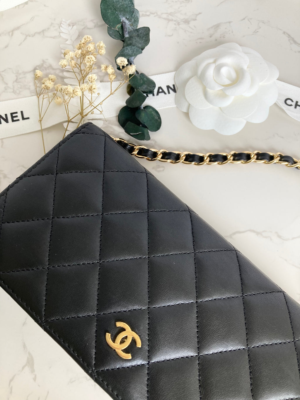 CHANEL Classic Lamb Skin Flap Wallet – Gold CC Logo (With Add-on Chain) 