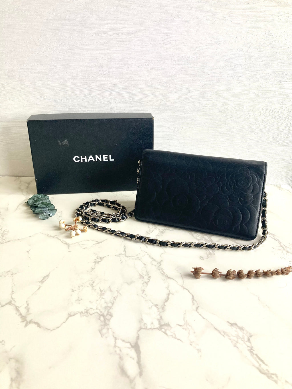 CHANEL Camellia Silver CC Long Wallet (with Add-on Chain) 