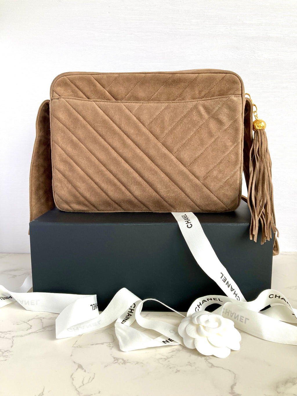 CHANEL Year 1991-1994 Golden Ball Suede Leather Camera Bag/Side Bag 