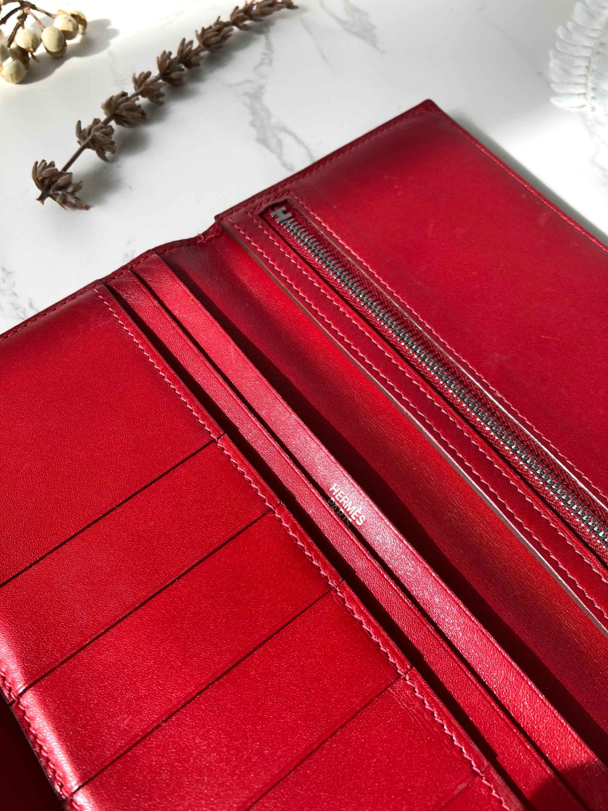 HERMES Red Bearn Bi-fold Long Wallet