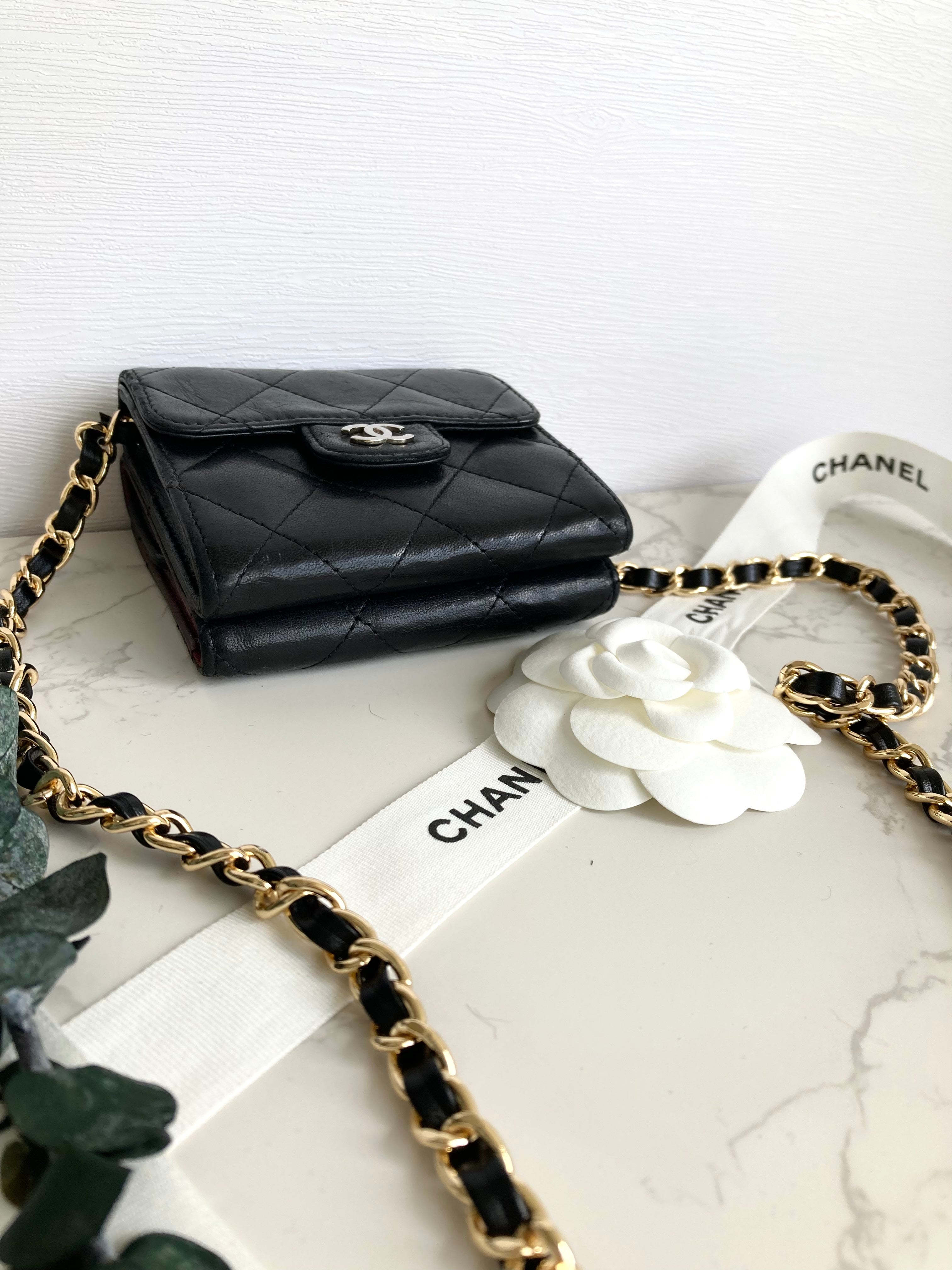 CHANEL Classic Lamb Skin Compact Wallet – Silver CC Logo (With Add-on Chain) 