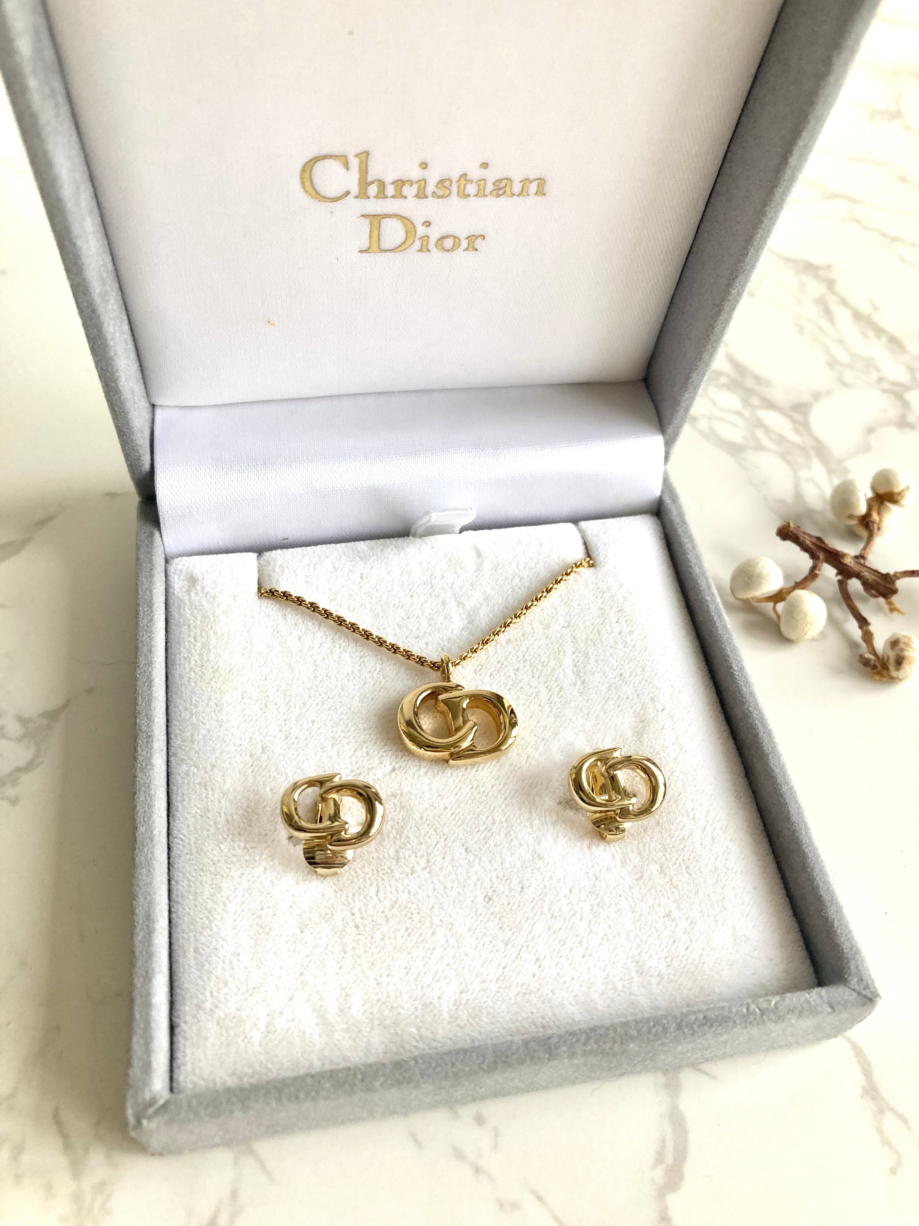 CHRISTIAN DIOR Logo Necklace &amp; Earrings Set 