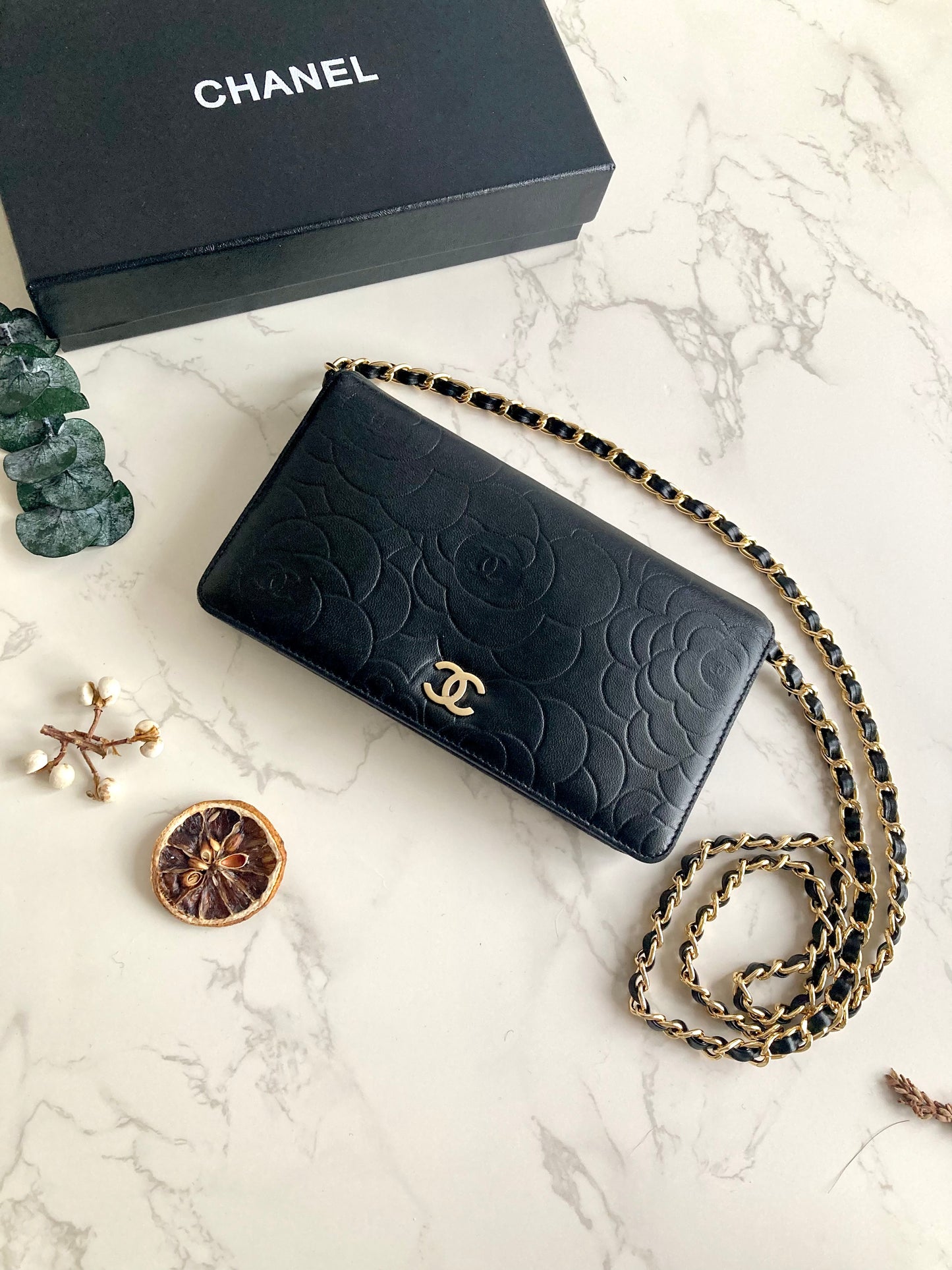 Chanel Camellia Wallet On Chain Lamb Dark Grey / Gold