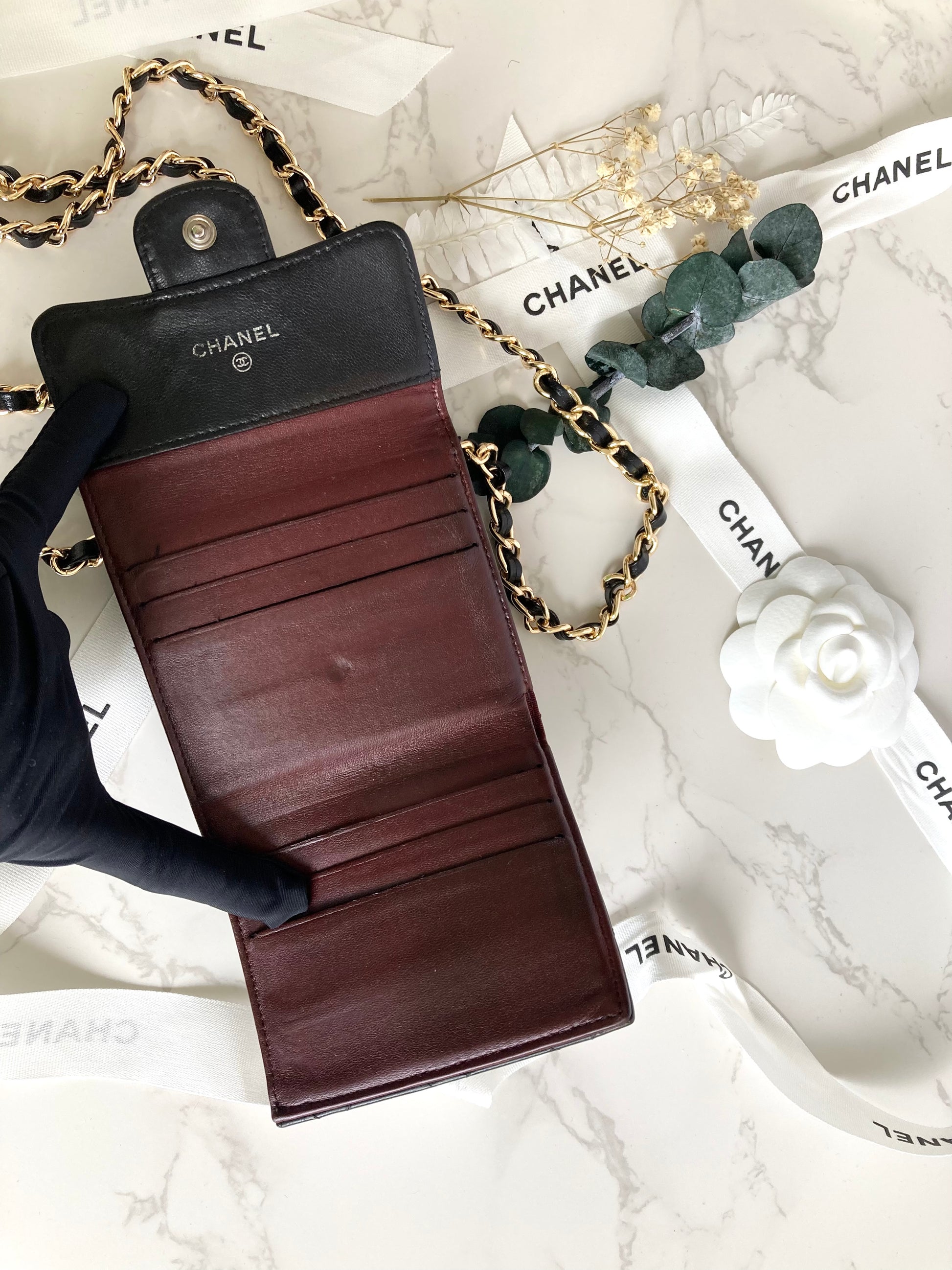 CHANEL Classic Lamb Skin Compact Wallet – Silver CC Logo (With Add-on Chain)