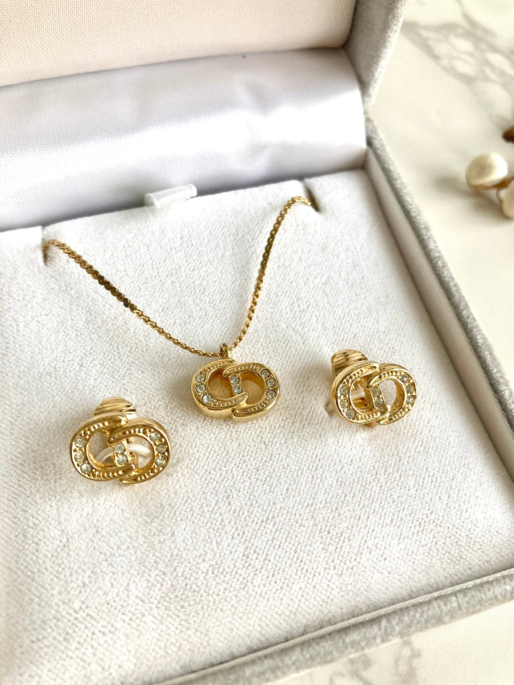 CHRISTIAN DIOR Rhinestone Necklace &amp; Earrings Set 