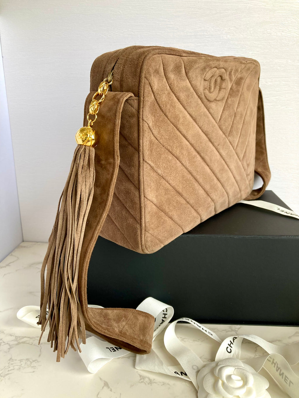 CHANEL Year 1991-1994 Golden Ball Suede Leather Camera Bag/Side Bag 
