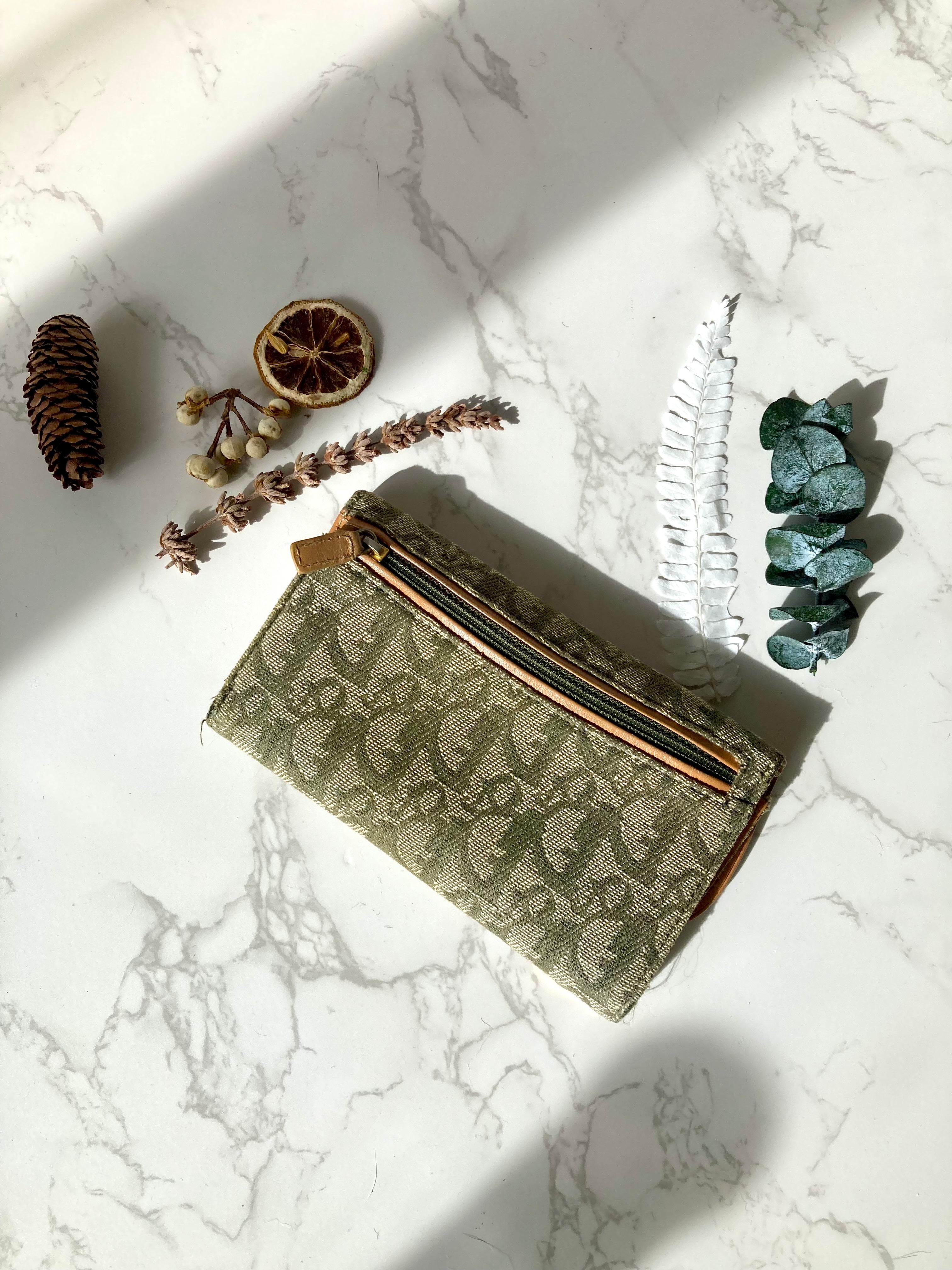 CHRISTIAN DIOR Olive x Beige Trotter Saddle Wallet 