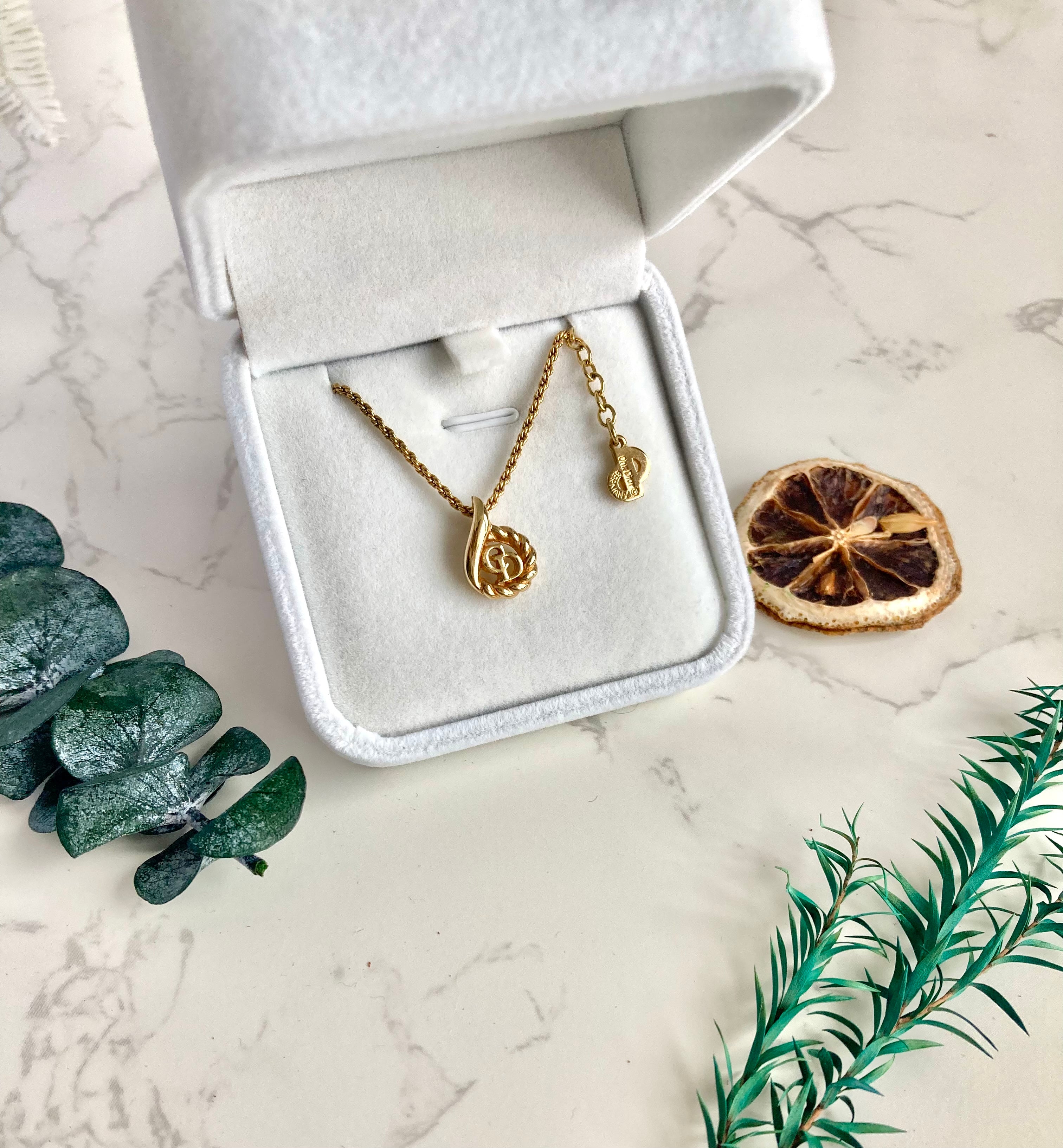 CHRISTIAN DIOR LOGO NECKLACE 