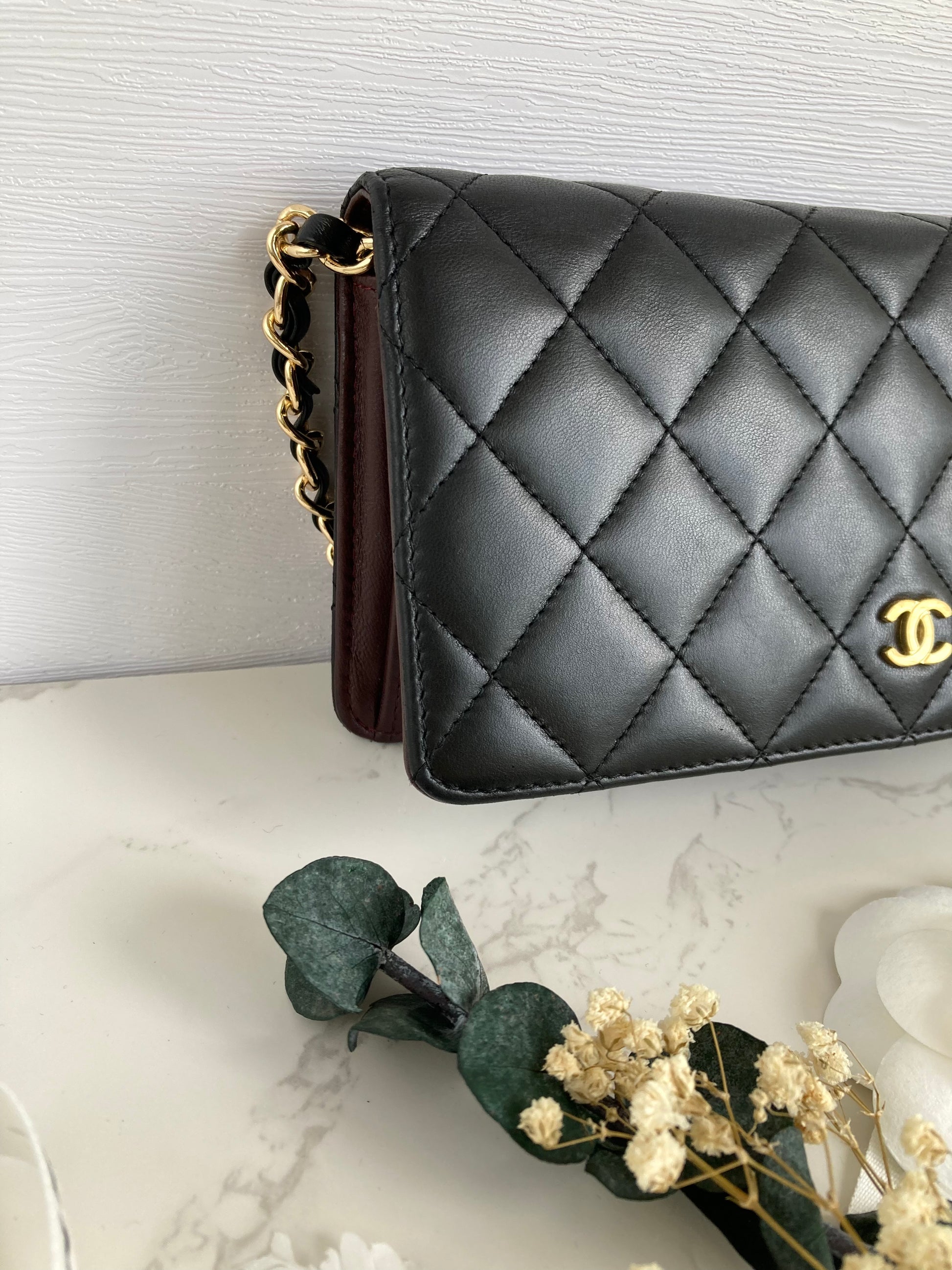 CHANEL Classic Lamb Skin Flap Wallet – Gold CC Logo (With Add-on Chain)